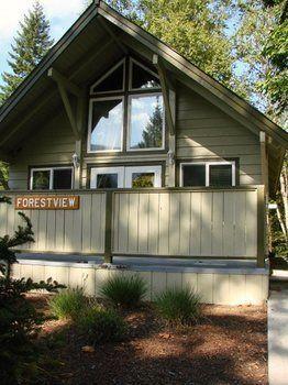 Отель Cabins And Campground At Cultus Lake Park Чилливак Экстерьер фото